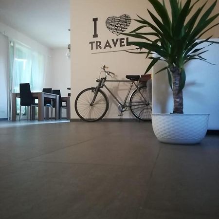 Braschi 8 B&B 졸라프레도사 외부 사진